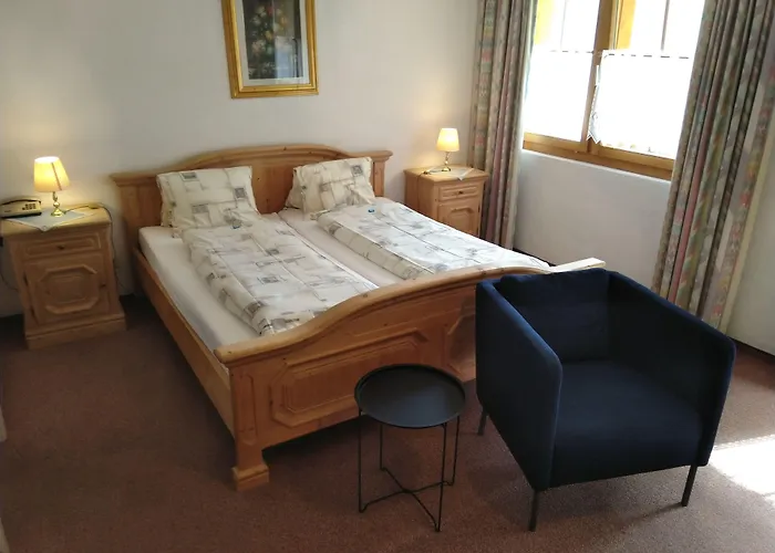 堡赛约尔酒店 3* 洛伊克巴德